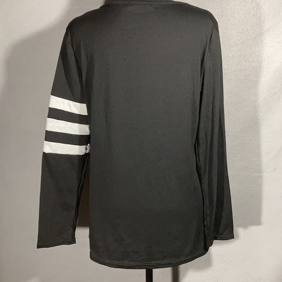 Arden Furtado Black with white color blocked long sleeve Juniors Sz XL - Picture 3 of 4